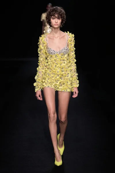 Look 72